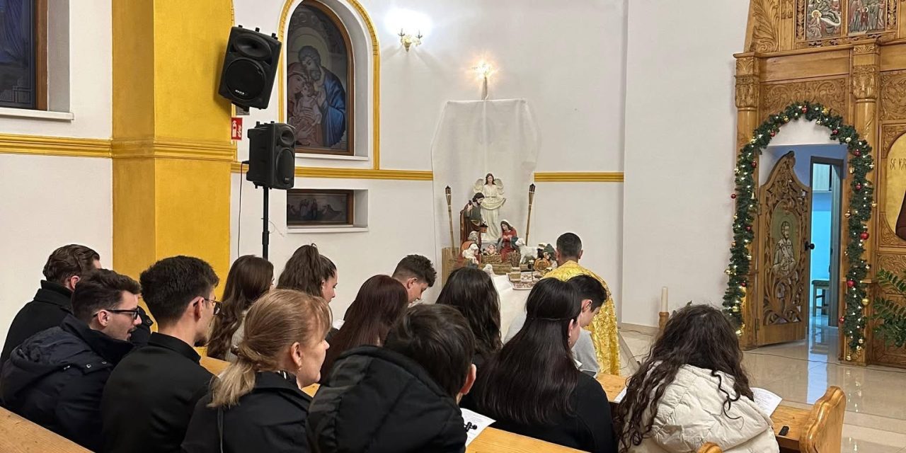 Seară de comuniune a tinerilor la Beiuș în Oratoriului „Colț de Rai”