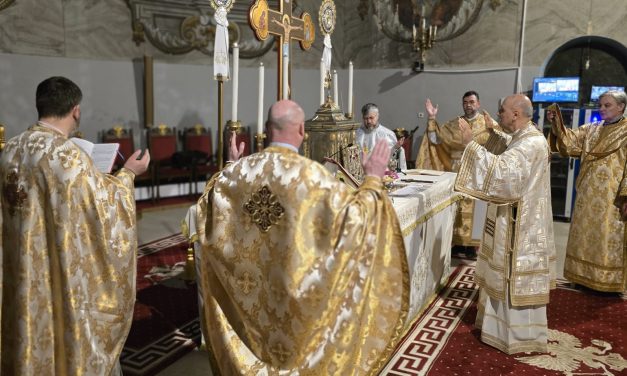 Sărbătoarea „Întâmpinarea Domnului Nostru Isus Cristos în Templu” în Catedrala „Sfântul Nicolae” din Oradea