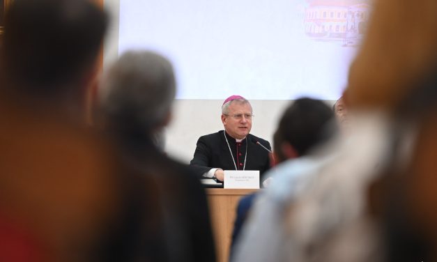 PS László Böcskei: mass-media catolice, chemate să transmită bunătatea lui Dumnezeu