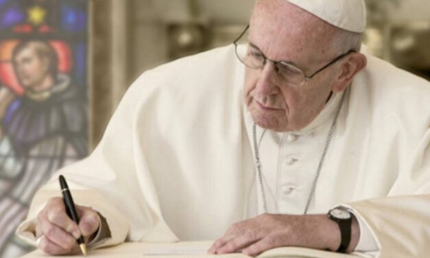 Papa Francisc și poezia – un limbaj al sufletului și al umanității