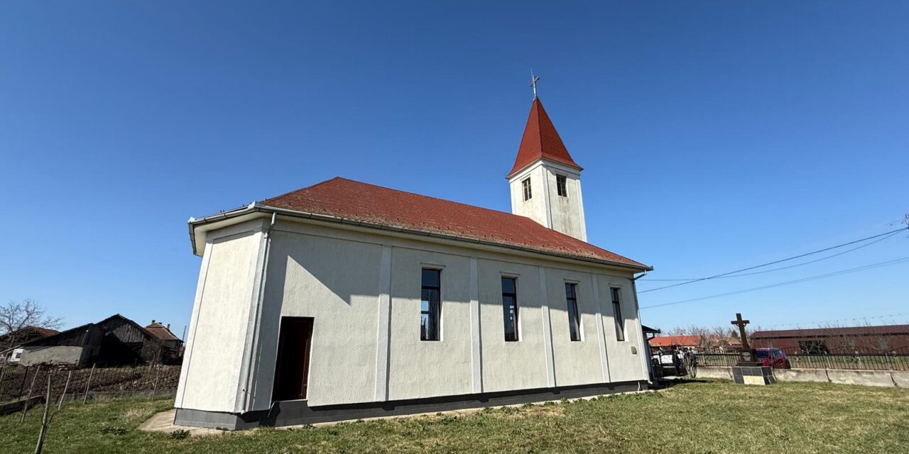 Vizită pastorală în Duminica Sfintei Cruci la Lucăceni