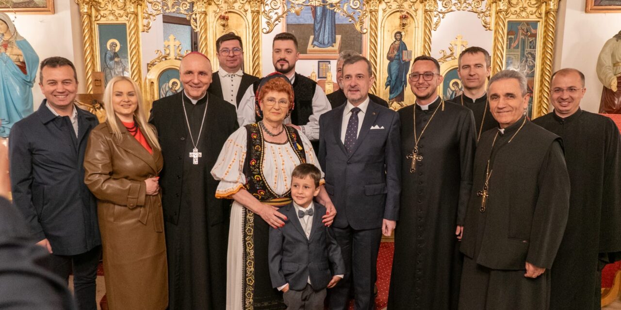 Calea Sfintei Cruci cu pricesne la Haieu – Băile „1 Mai”, moment spiritual în Duminica Crucii