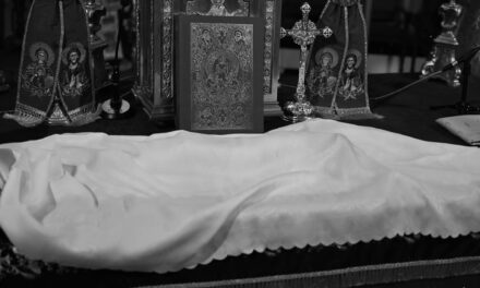 Vinerea Sfintelor și Mântuitoarelor Patimi în Catedrala „Sfântul Nicolae”: Ora a IX-a și Vecernia