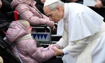 Papa Leon al XIV-lea: suferința, luminată de credință, devine loc de întâlnire cu Dumnezeu