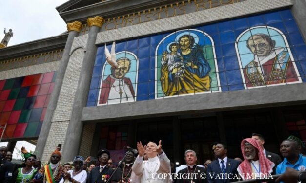 Papa Leon al XIV-lea: apel la pace și fraternitate la Bamenda