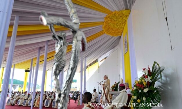 Sfânta Liturghie la Bamenda. Papa Leon al XIV-lea: „Acesta este momentul schimbării, astăzi, nu mâine!”