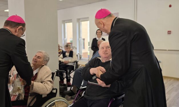 Vizita Înaltpreasfinției Sale Giampiero Gloder, Nunțiul Apostolic în România și Republica Moldova, la „Casa Frențiu” din Oradea