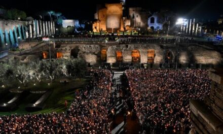 Papa Leon al XIV-lea la Colosseum: să mergem pe urmele lui Cristos