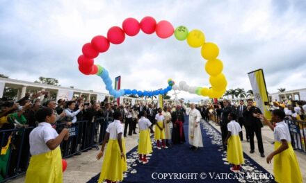 Papa Leon al XIV-lea în Guineea Ecuatorială: nimeni nu este exclus de la iubirea lui Dumnezeu – tinerii și familiile, lumină pentru viitor