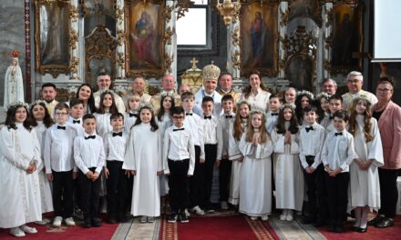 Întâlnirea cu Isus, bucuria care luminează sufletul – Prima Sfântă Împărtășanie la Biserica „Sf. Gheorghe” din Oradea