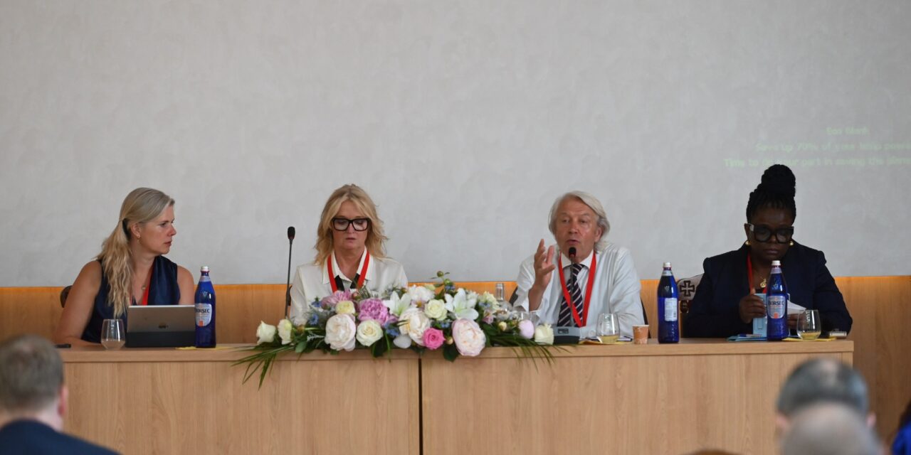 Președintele UMEC-WUCT la Conferința internațională de la Oradea: „Educația este un act de speranță”