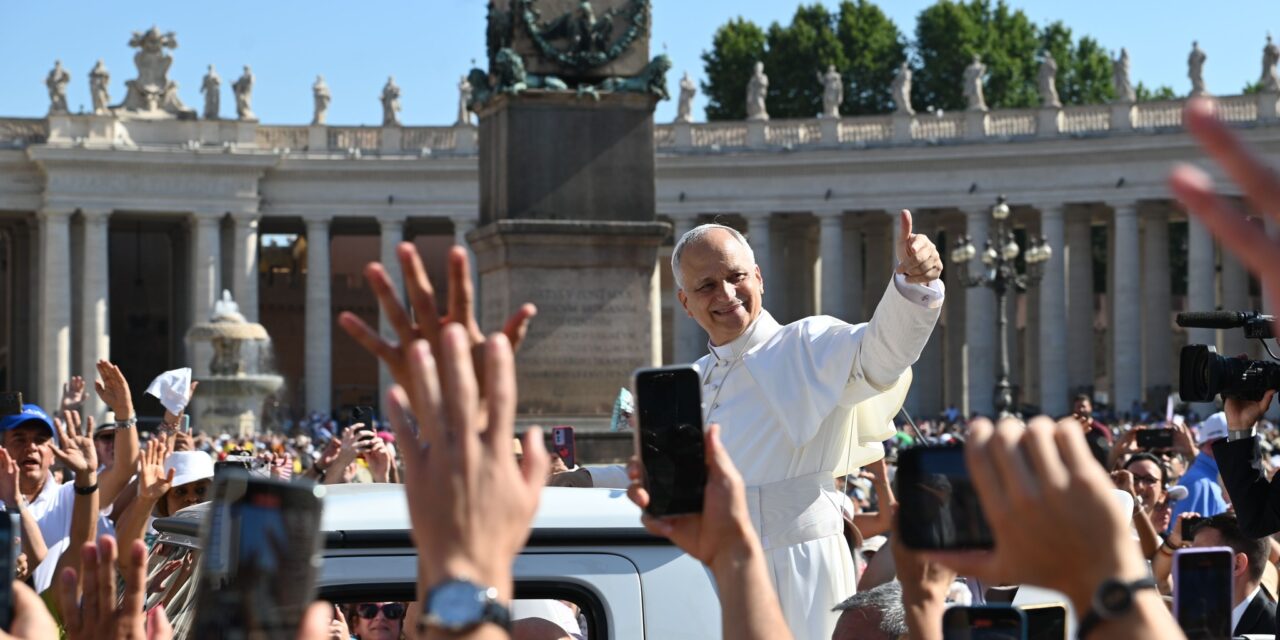 Papa Leon al XIV-lea – un an de pontificat sub semnul păcii și al speranței