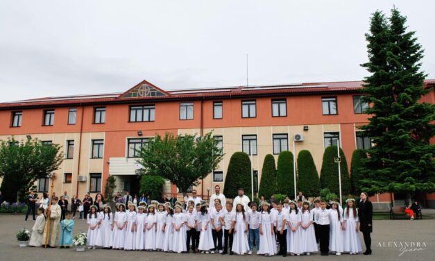 Prima Sfântă Împărtășanie la Liceul Don Orione Oradea