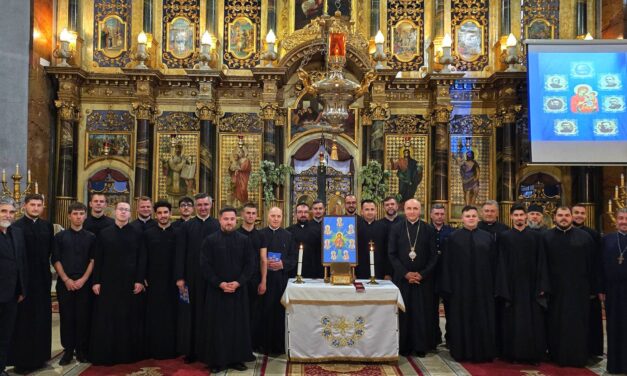 Acatistul Fericiților Episcopi Martiri Români celebrat în Catedrala „Sfântul Nicolae” din Oradea