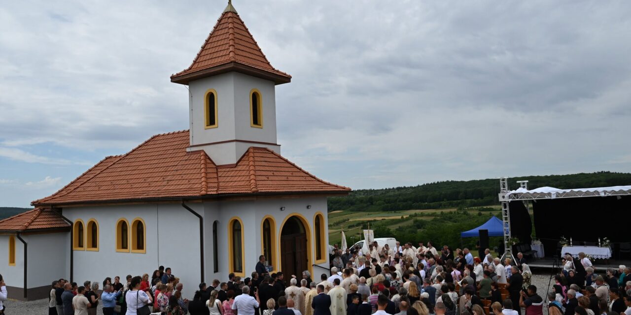 Sfințirea noii biserici greco-catolice din Calea Mare cu hramul „Nașterea Sfântului Ioan Botezătorul”