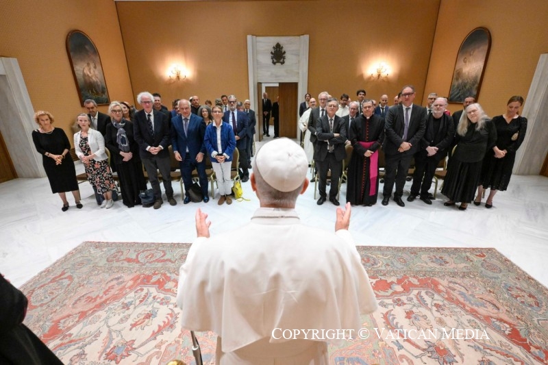 Papa Leon al XIV-lea către scriitorii lumii: „Avem nevoie de imaginația voastră, de creativitatea voastră narativă și de gândirea voastră vie”