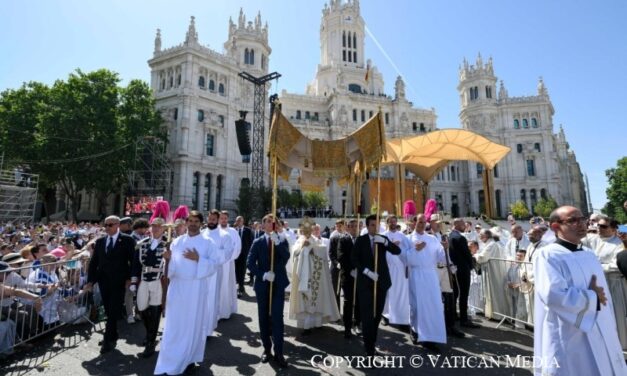 Papa Leon al XIV-lea: Euharistia nu ne închide în biserici, ci ne trimite spre cei săraci