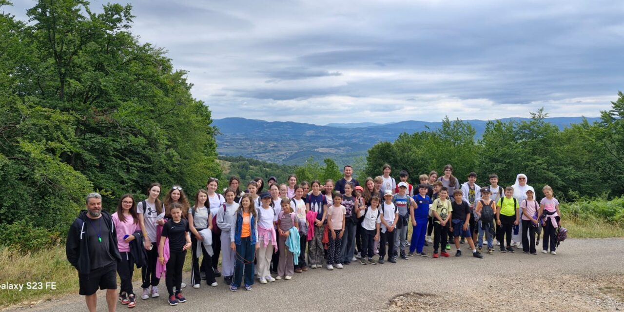 Tabăra de vară „Pacea începe cu un zâmbet”