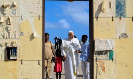 Papa Leon al XIV-lea, la Lampedusa: „Am venit aici ca să vă spun că papa este alături de voi”