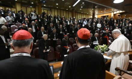 Papa Leon al XIV-lea și cardinalii: „Dumnezeu vrea pace pentru toate popoarele”. Consistoriul extraordinar a trasat prioritățile Bisericii pentru lumea de astăzi