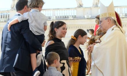 Papa Leon al XIV-lea convoacă la Vatican o întâlnire mondială dedicată pastorației familiilor