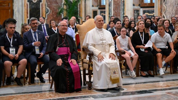 Papa Leon al XIV-lea: Să susținem familiile cu fii afectați de dizabilități intelective!