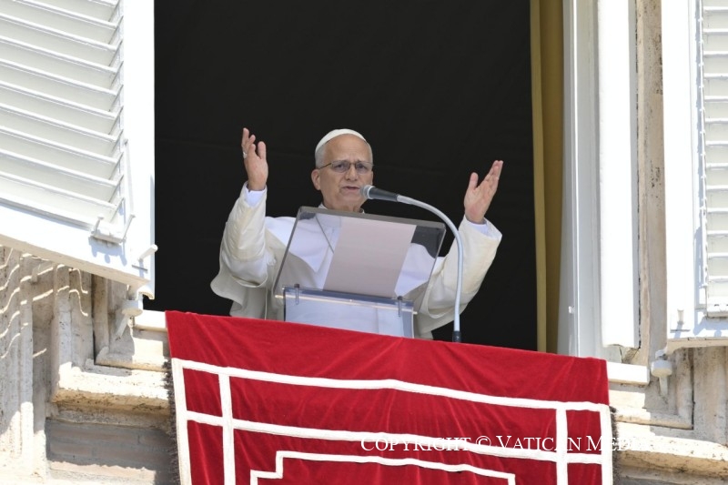Papa Leon al XIV-lea la rugăciunea Angelus din 23 august 2026: „Isus este Cel trimis pentru a ne introduce în iubirea Tatălui și pentru a ne transforma viața și lumea în care trăim”