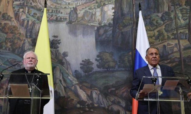 Mons. Gallagher la Moscova: „Acest război trebuie să se încheie”