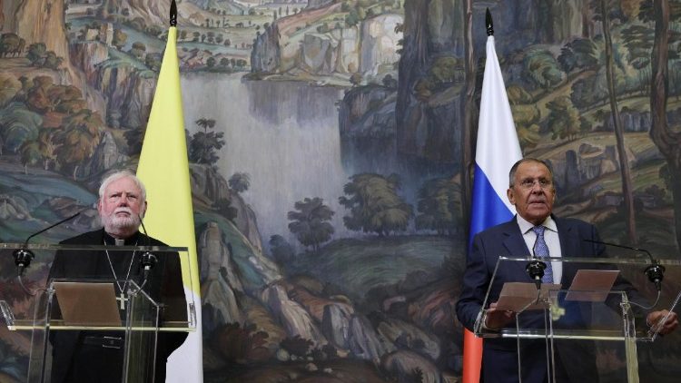 Mons. Gallagher la Moscova: „Acest război trebuie să se încheie”
