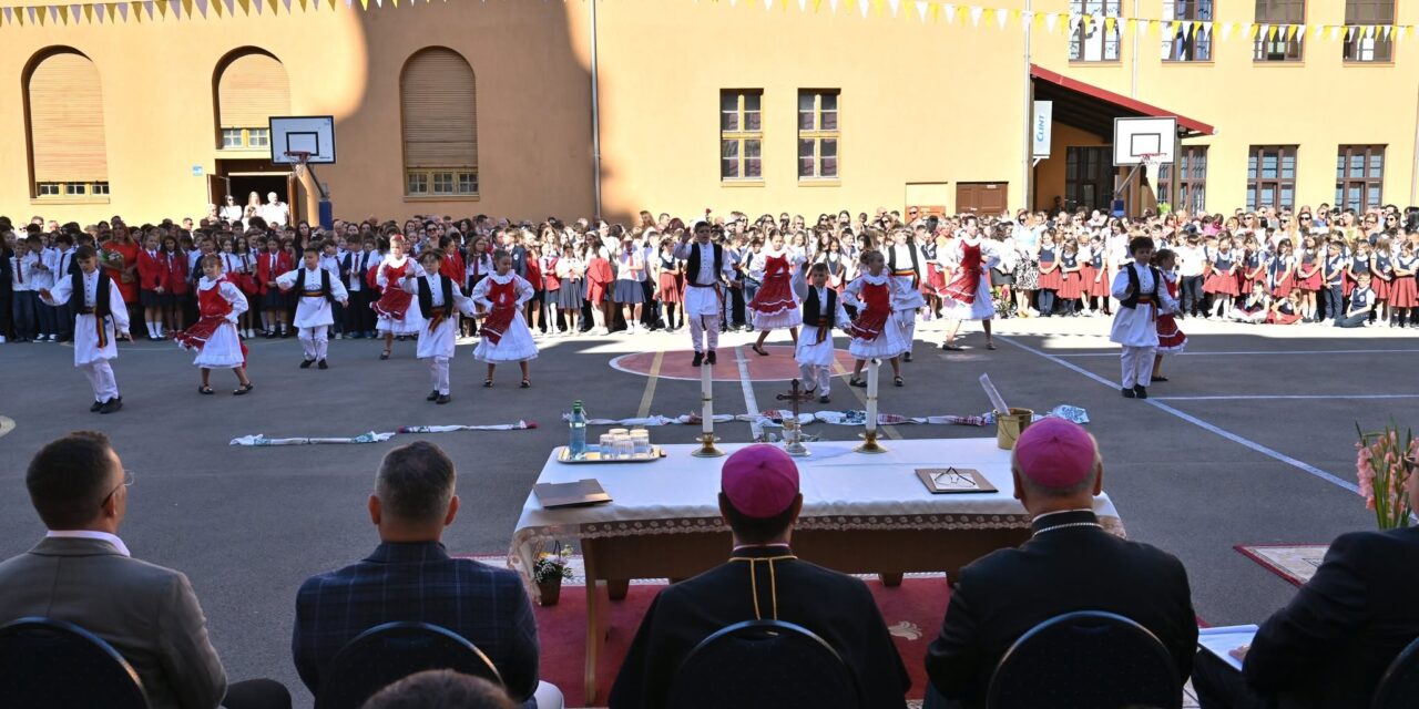 Un nou început de an școlar la Liceul Greco-Catolic „Iuliu Maniu” din Oradea