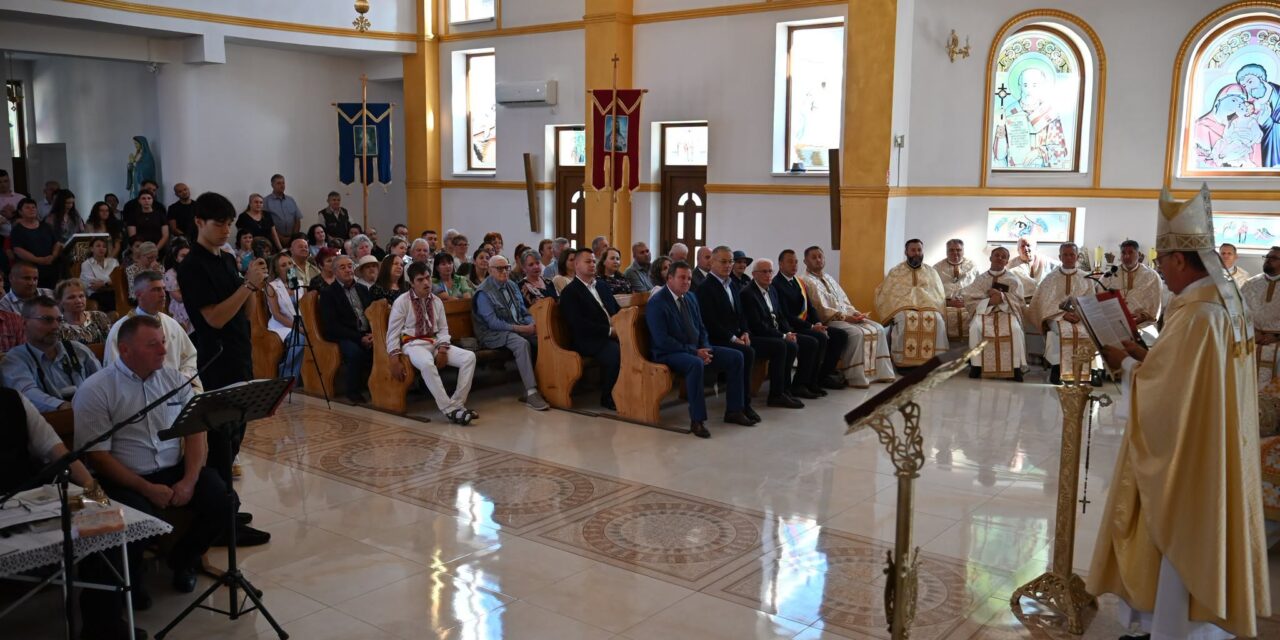 Nunțiul Apostolic la Beiuș: invitația lui Dumnezeu, bucuria credinței și haina iubirii
