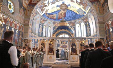 Preasfinția Sa Virgil Bercea prezent la Sfințirea Catedralei „Acoperământul Maicii Domnului” din Debrecen