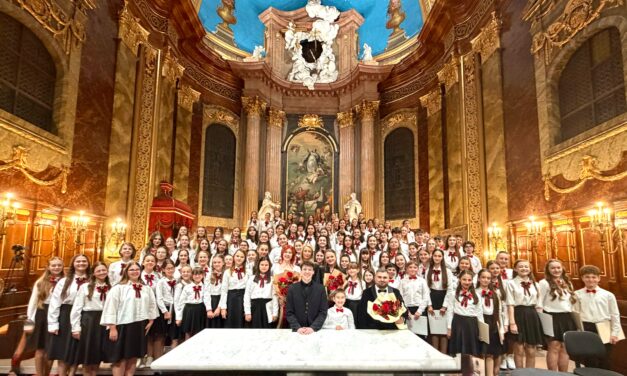 Un cor, o școală, un proiect grandios: „Te Deum” de Hector Berlioz