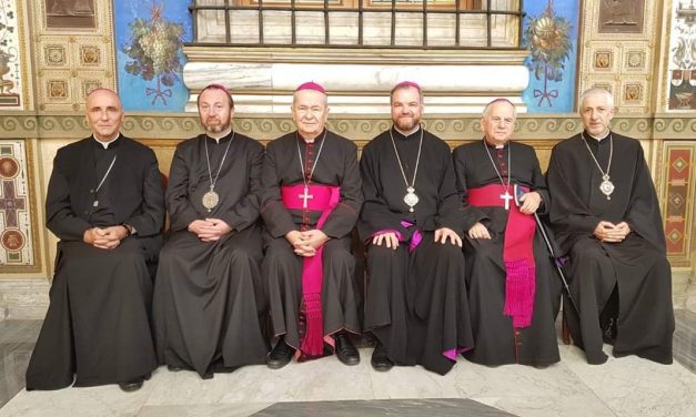 Papa Francisc a concelebrat Sfânta Liturghie împreună cu episcopii catolici din România