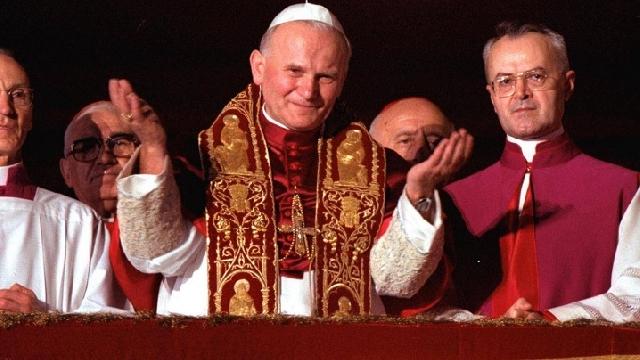 16 octombrie 1978: Cardinalul Karol Wojtyla devine papa,