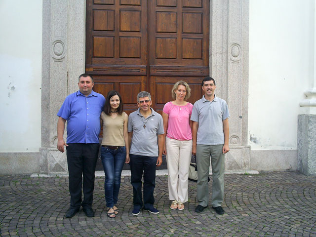 „Reprezentanti ai Biroul Pastoral la Campusul pentru familii de la Cuveglio, Italia”,