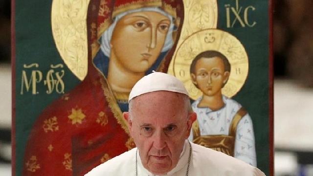 Papa îi încurajeaza pe preotii greco-catolici casatoriti: o marturie exemplara,